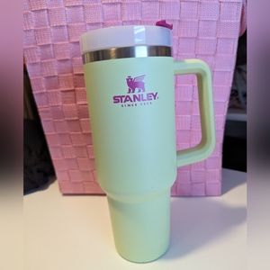 Gently USED Stanley 40 oz CITRON MIX RARE